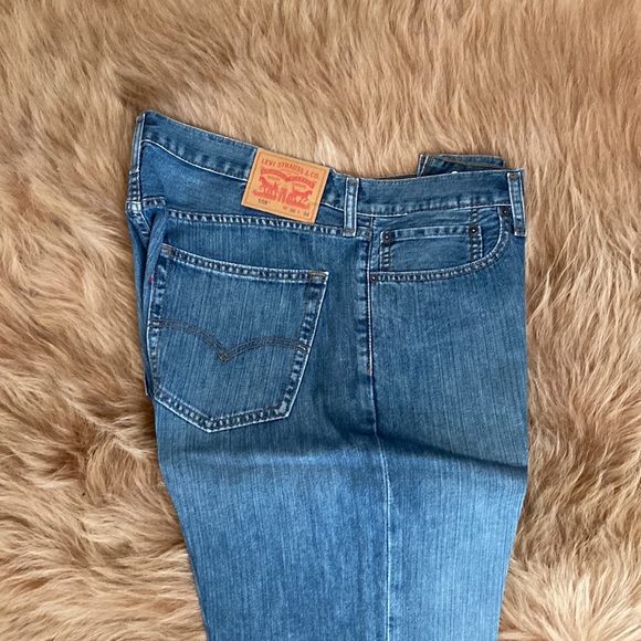 Levi Men’s Jeans #059 - Picture 2 of 5